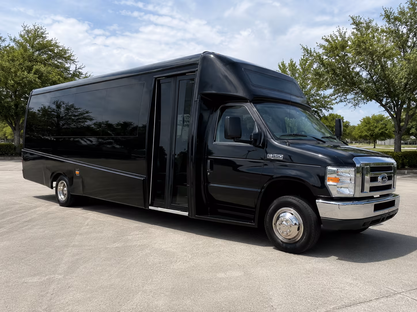 charter bus rentals for large redmond prom groups