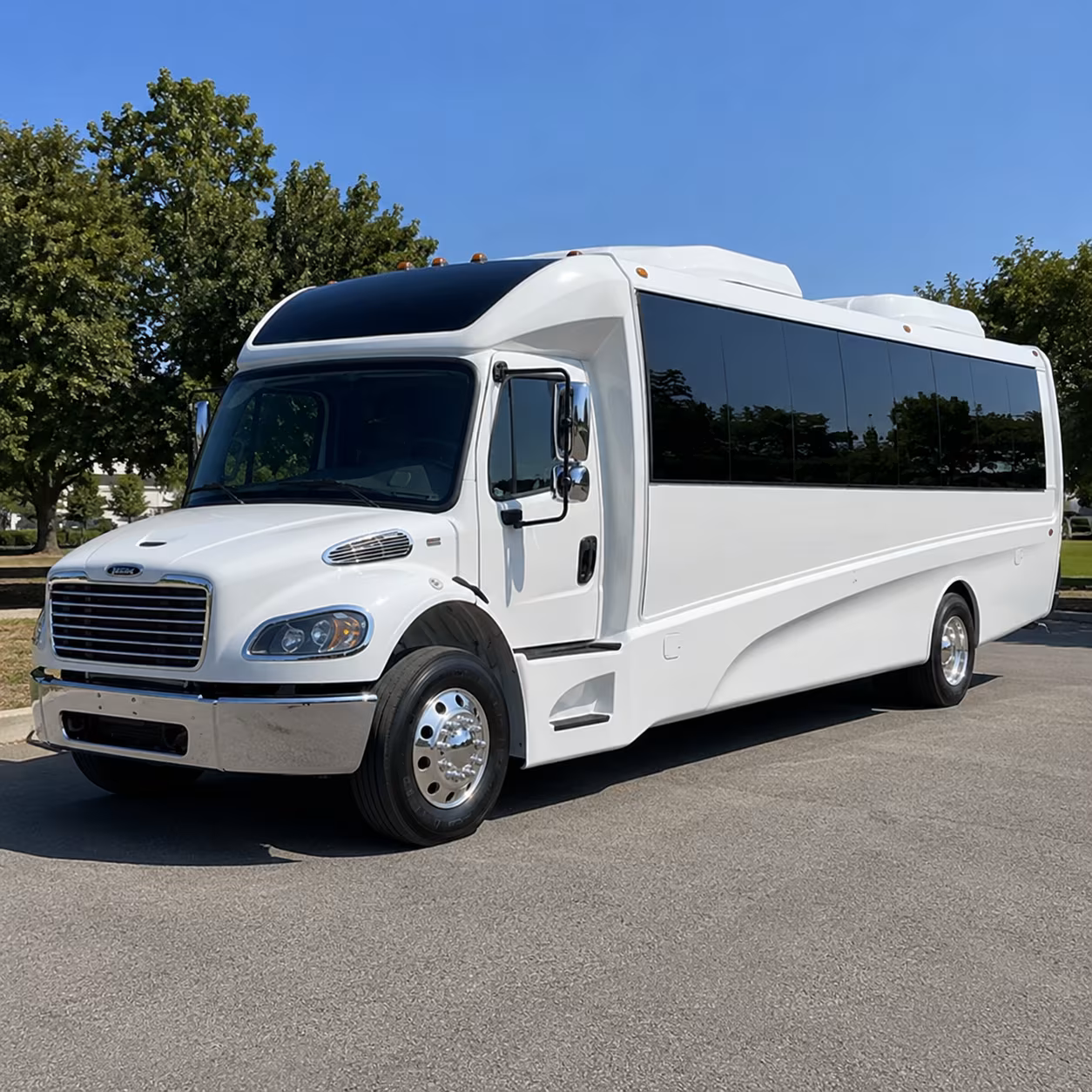 redmond 28 passenger minibus
