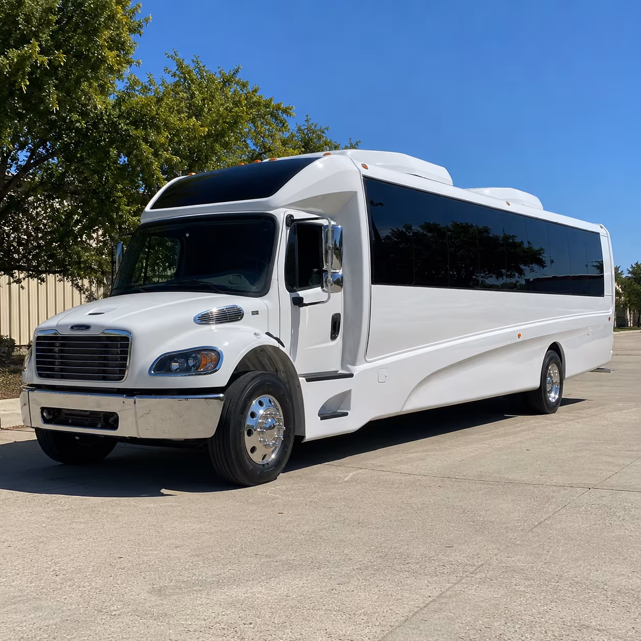 redmond 30 passenger minibus
