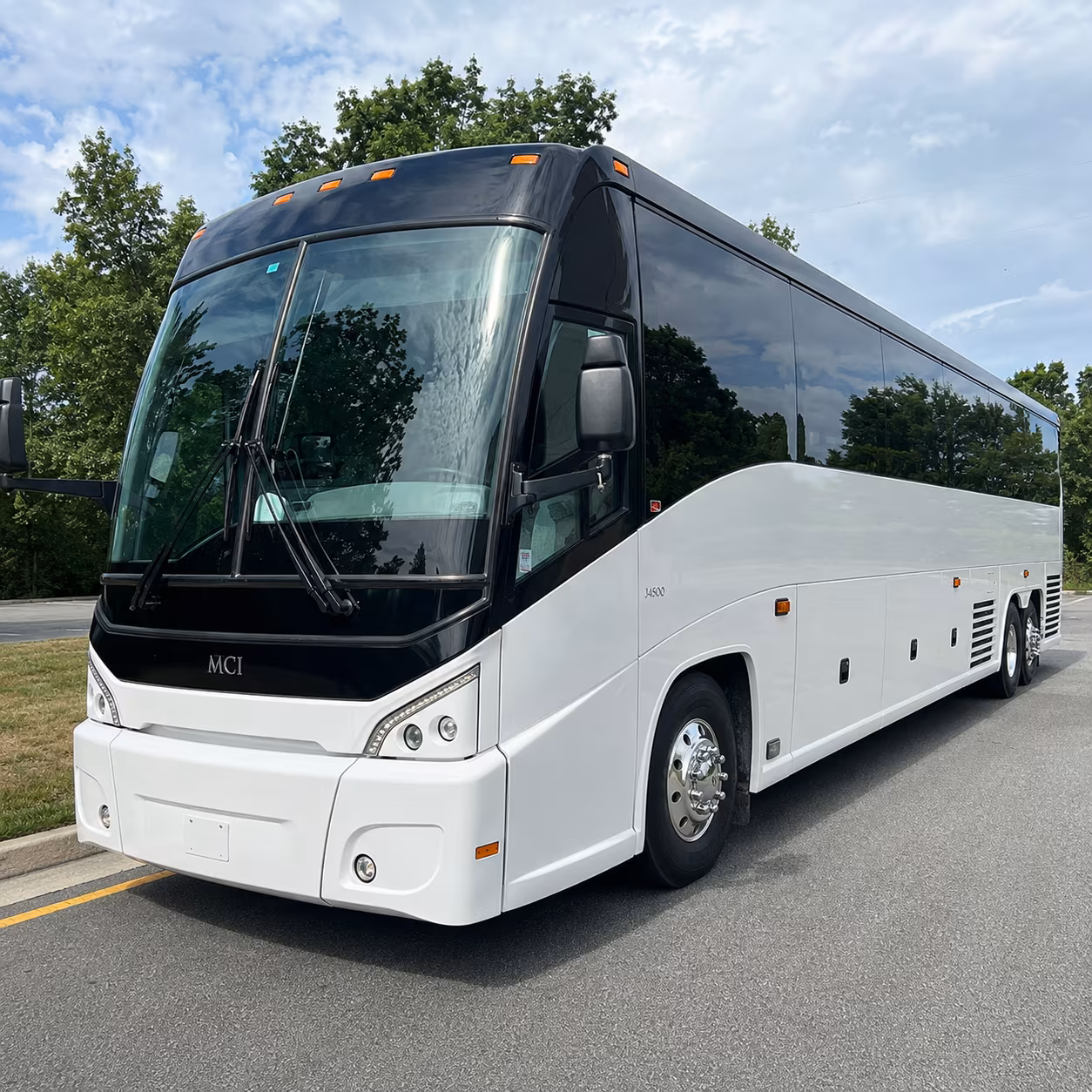 redmond charter bus rentals for microsoft and tech campus commuters